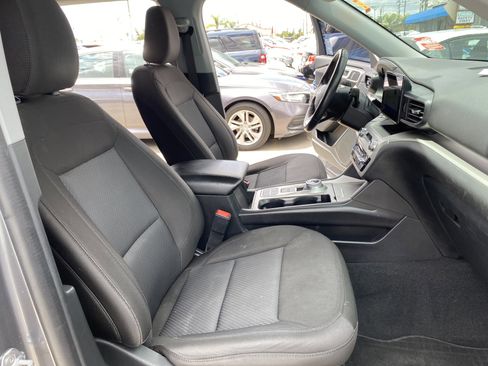 Used 2022 Ford Explorer XLT RWD image 25