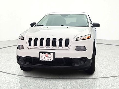 Used 2017 Jeep Cherokee Sport image 2