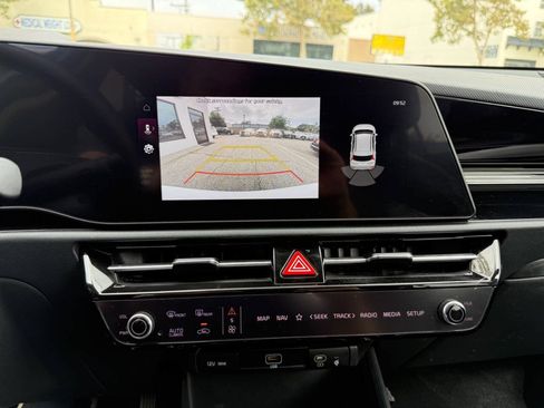 Used 2024 Kia Niro EX FWD image 36