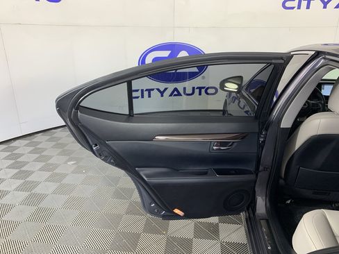 Used 2018 Lexus ES 350 w/ Navigation System Package FWD image 30