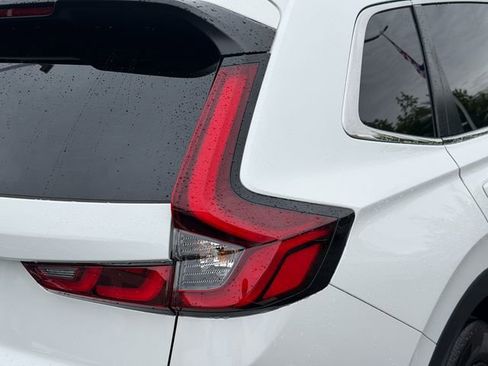Used 2025 Honda CR-V Sport image 6