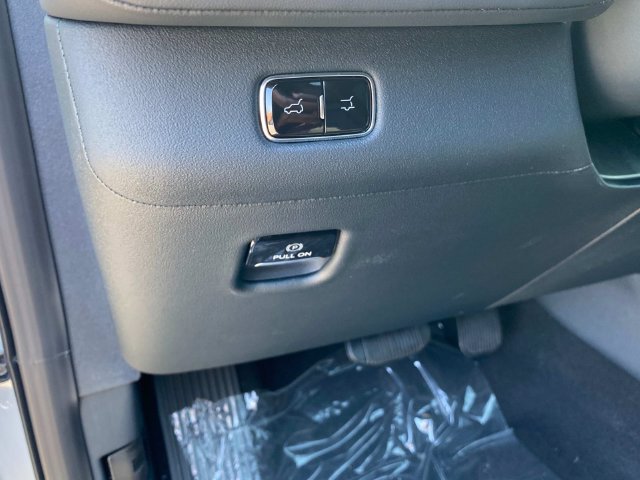 New 2026 Lincoln Navigator Reserve w/ Jet Appearance Package AWD/4WD image 13