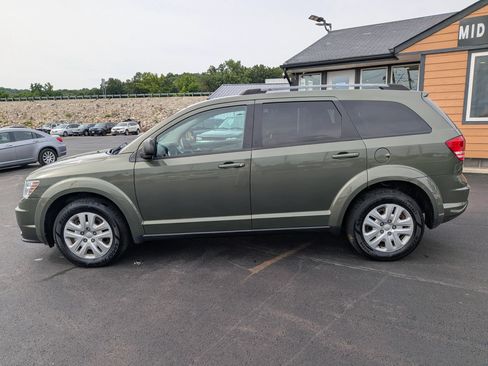 Used 2017 Dodge Journey SE FWD image 3