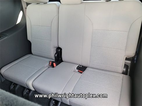 New 2025 GMC Acadia Elevation image 8