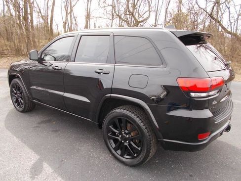 Used 2019 Jeep Grand Cherokee Altitude image 5