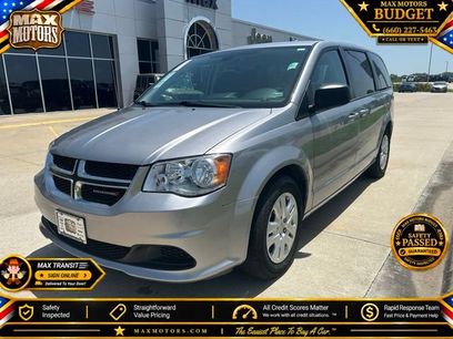 Used 2018 Dodge Grand Caravan SE w/ UConnect Hands-Free Group