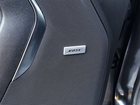 Used 2023 Chevrolet Suburban High Country image 12