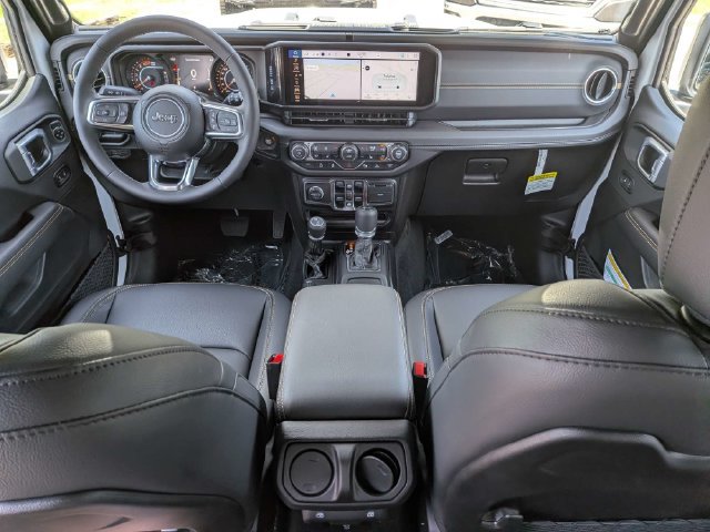New 2026 Jeep Wrangler Unlimited Sahara AWD/4WD image 15