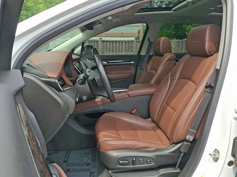 Used 2021 Buick Enclave Avenir w/ Avenir Technology Package AWD/4WD image 14
