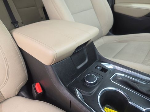 Used 2024 Chevrolet Traverse LS w/ Safety Package image 14