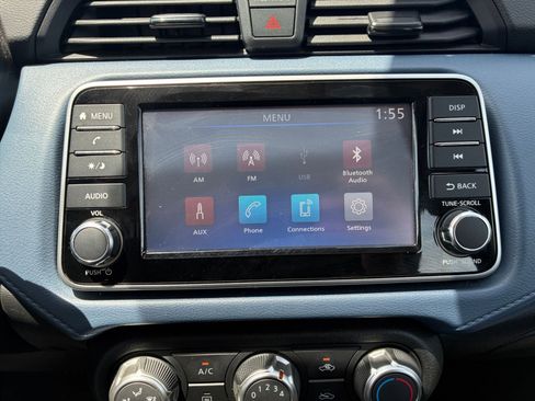 Used 2025 Nissan Versa SV w/ Trunk Package FWD image 16