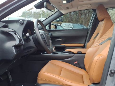 Used 2020 Lexus UX 200 w/ Premium Package image 13