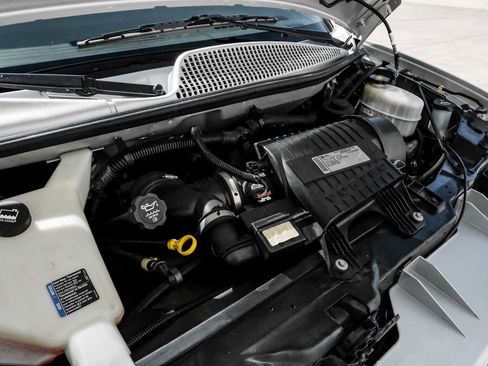 Used 2011 Chevrolet Express 1500 image 56