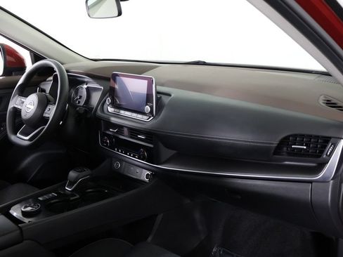 Used 2023 Nissan Rogue SV AWD/4WD image 25