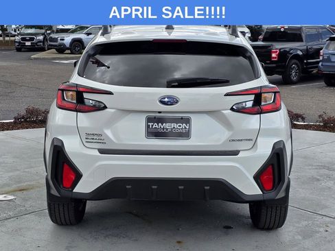Used 2024 Subaru Crosstrek 2.0i Premium image 3