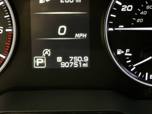 Used 2023 Subaru Outback Premium image 19