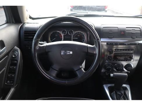 Used 2008 HUMMER H3 Luxury image 11