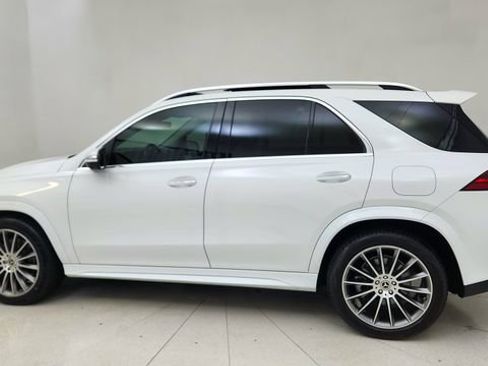 Used 2024 Mercedes-Benz GLE 450e 4MATIC w/ AMG Line Exterior image 4
