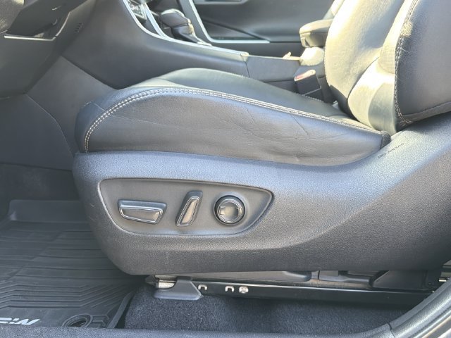 Used 2019 Toyota RAV4 Limited w/ Cold Weather Package AWD/4WD image 22