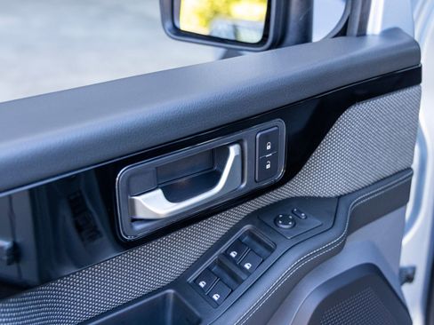 Used 2025 INEOS Grenadier image 32