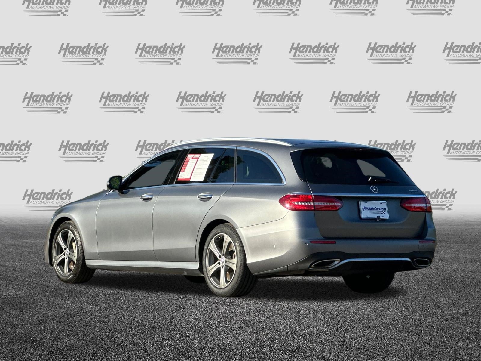 Used 2017 Mercedes-Benz E 400 4MATIC Wagon image 7