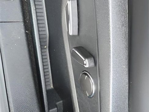 Used 2020 Lincoln Nautilus Reserve image 11