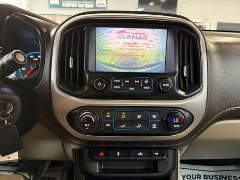 Used 2017 GMC Canyon SLE w/ SLE Convenience Package AWD/4WD image 16