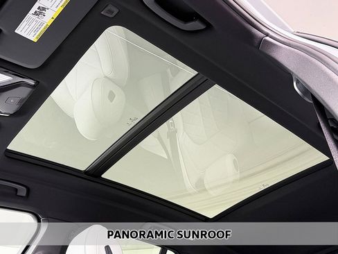 Used 2024 BMW X5 xDrive40i w/ M Sport Package image 4