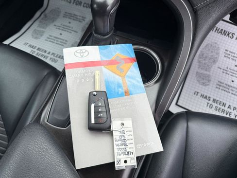 Used 2021 Toyota Camry SE image 41