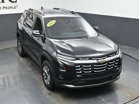 Used 2025 Chevrolet Equinox LT w/ Convenience Package II image 46