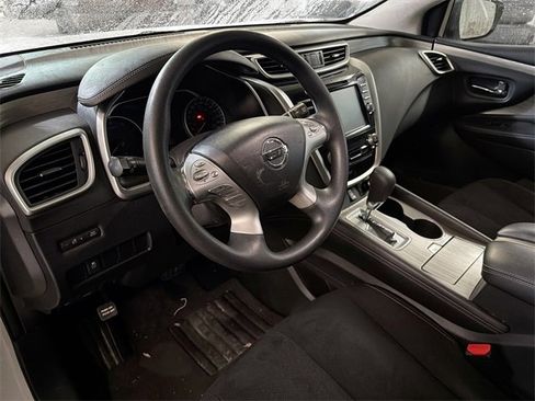 Used 2017 Nissan Murano S image 8