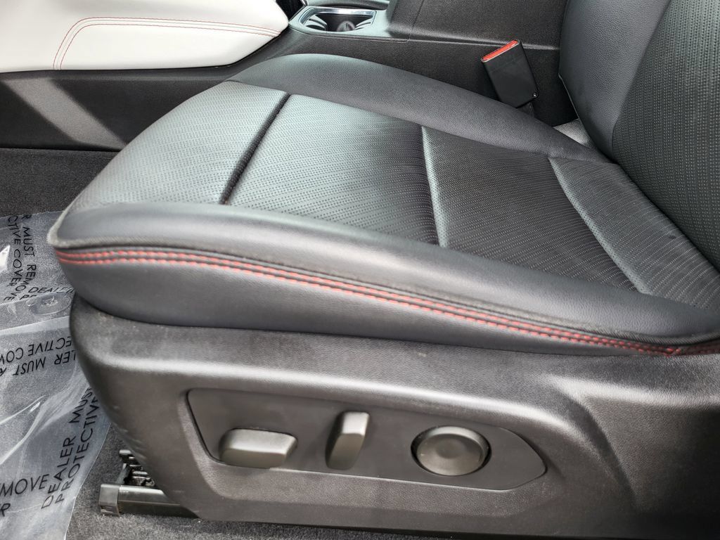 Used 2024 GMC Canyon AT4X AWD/4WD image 18