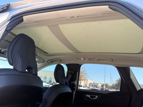 Certified 2023 Volvo XC60 B5 Plus w/ Climate Package image 31