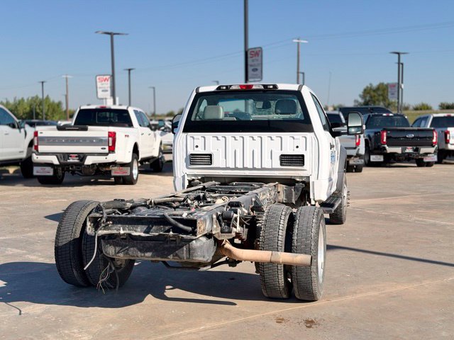 Used 2017 Ford F550 4x4 Regular Cab Super Duty image 4