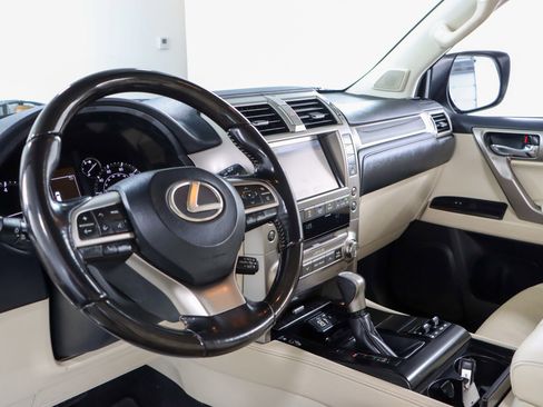 Used 2021 Lexus GX 460 Premium image 24