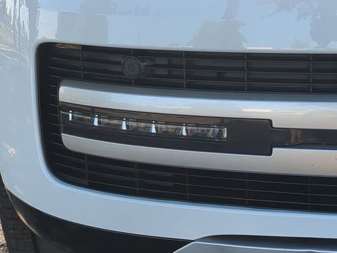 Certified 2023 Land Rover Range Rover Long Wheelbase Autobiography image 11