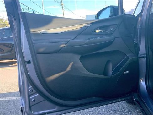 Used 2023 Chevrolet Bolt LT w/ Infotainment Package FWD image 26