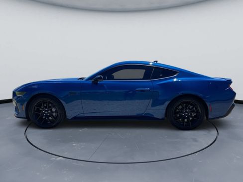 Used 2024 Ford Mustang GT RWD image 4
