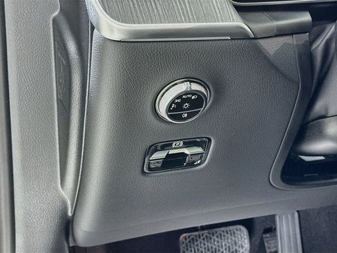 Certified 2026 Mercedes-Benz GLC 300 4MATIC image 11