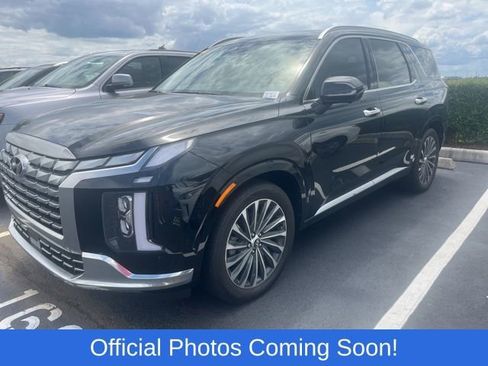 Used 2024 Hyundai Palisade Calligraphy image 2