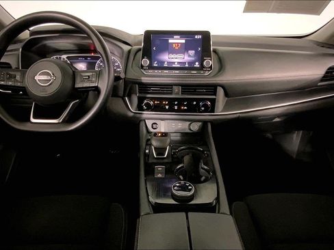 Used 2024 Nissan Rogue S AWD/4WD image 15