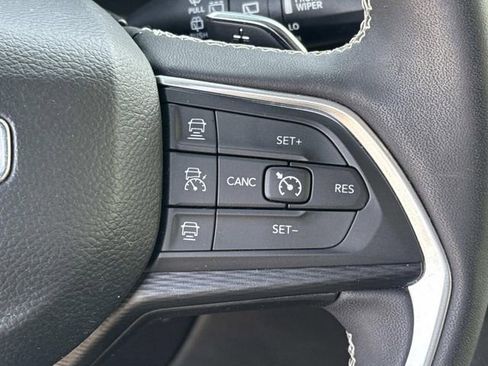 Used 2023 Jeep Grand Cherokee L Laredo RWD image 42