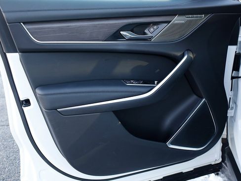 Used 2022 Jaguar F-PACE S image 22