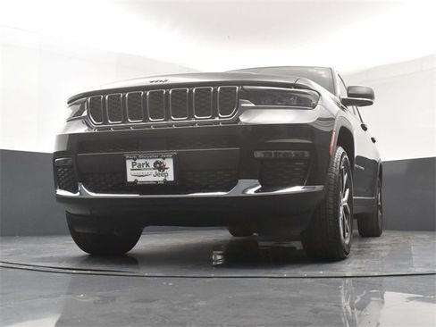 Used 2025 Jeep Grand Cherokee L Limited w/ Trailer Tow Package image 20