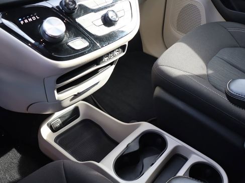 Used 2021 Chrysler Voyager LX w/ Cold Weather Group image 23