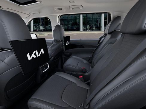 New 2025 Kia Carnival SX Prestige image 18