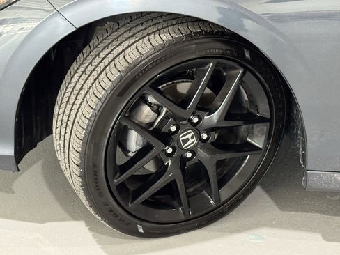 Used 2025 Honda Civic Sport image 39