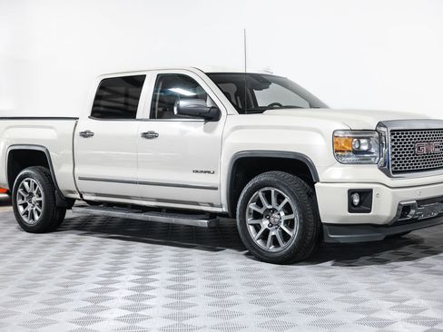 Used 2015 GMC Sierra 1500 Denali w/ Driver Alert Package image 4