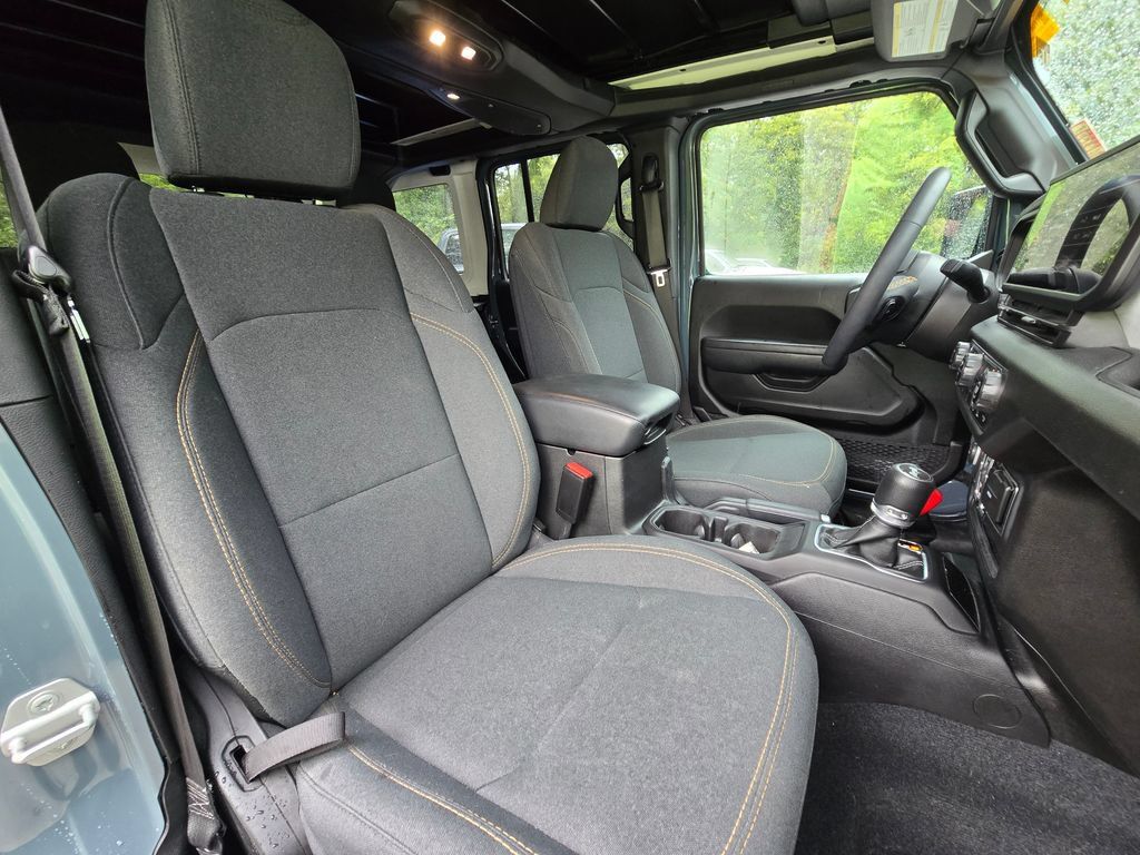 Used 2024 Jeep Wrangler Unlimited Sport AWD/4WD image 23