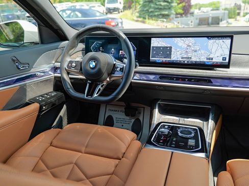 Used 2024 BMW 740i xDrive w/ Premium Package 2 AWD/4WD image 43